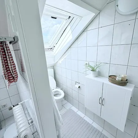 Charming, 2-room Near Airport-messe-stgt *